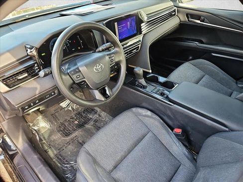 Used 2025 Toyota Camry LE FWD image 12