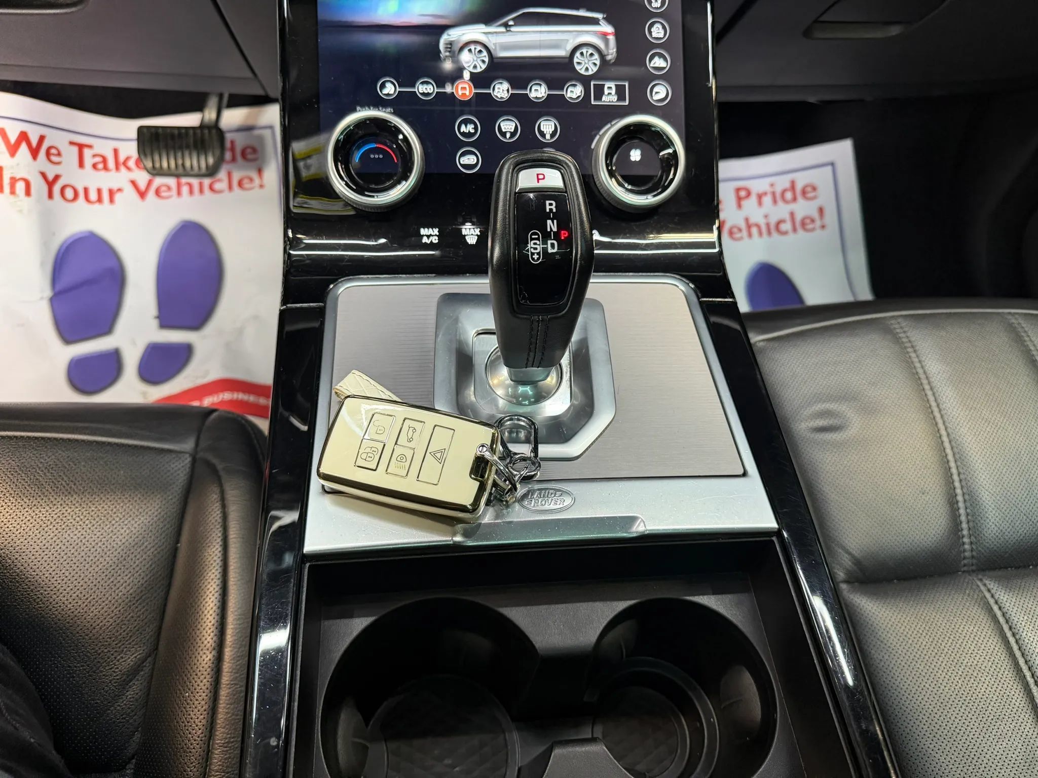 Used 2020 Land Rover Range Rover Evoque SE AWD/4WD image 23
