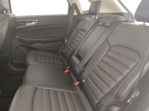 Used 2017 Ford Edge SEL w/ Equipment Group 201A AWD/4WD image 18