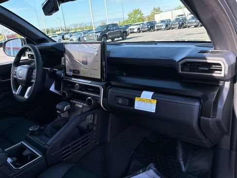 New 2026 Toyota 4Runner Limited AWD/4WD image 15