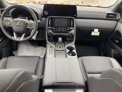 New 2025 Lexus LX 700h Luxury image 10