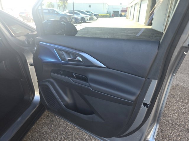 Used 2025 Chevrolet Equinox EV LT FWD image 18