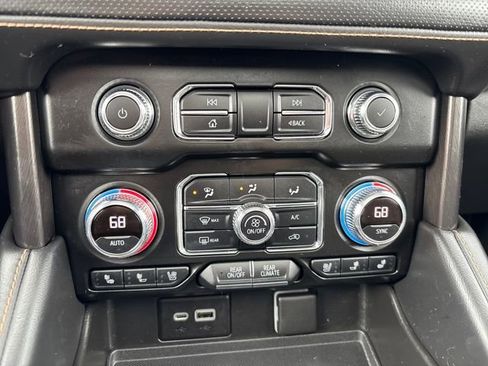 Used 2022 GMC Yukon AT4 image 18