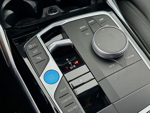 Used 2024 BMW i4 eDrive40 image 25