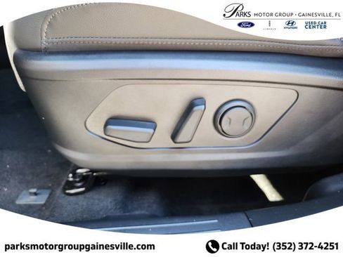 New 2025 Hyundai Santa Cruz SEL FWD image 17
