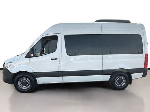 Used 2024 Mercedes-Benz Sprinter 2500 image 11
