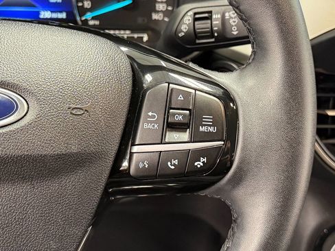 Used 2022 Ford Escape SEL image 18