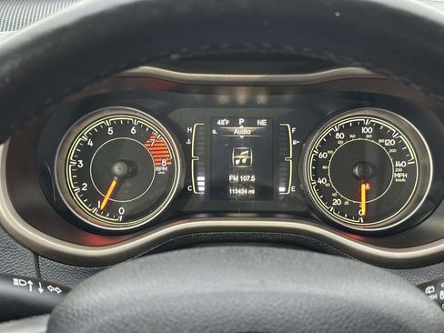 Used 2016 Jeep Cherokee Latitude w/ Safety/Convenience Group image 26