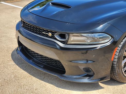 Used 2019 Dodge Charger Scat Pack RWD image 8
