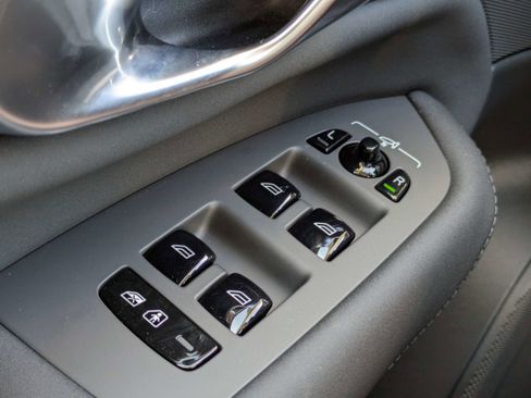 New 2026 Volvo XC90 B6 Plus image 27