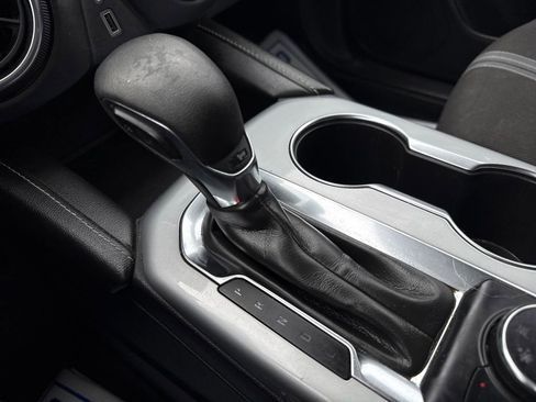 Used 2023 Chevrolet Blazer LT image 32