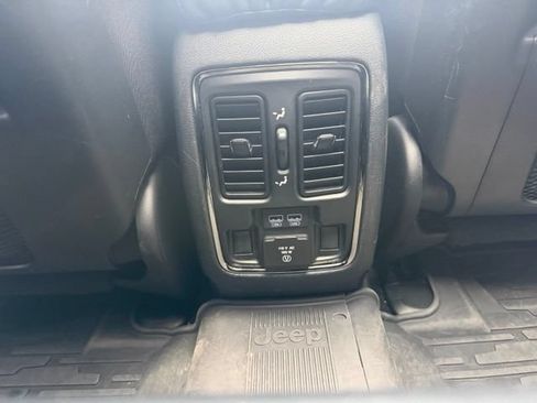 Used 2019 Jeep Grand Cherokee Limited X AWD/4WD image 16