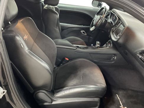 Used 2016 Dodge Challenger R/T Scat Pack w/ Leather Interior Group image 8