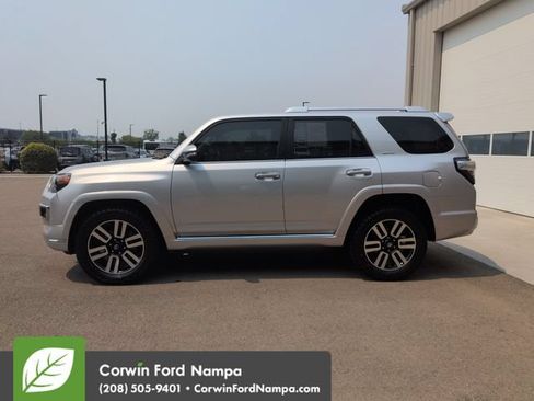Used 2018 Toyota 4Runner Limited AWD/4WD image 6