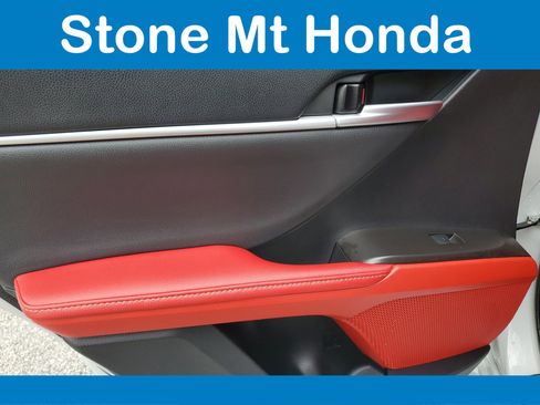 Used 2023 Toyota Camry XSE FWD image 11