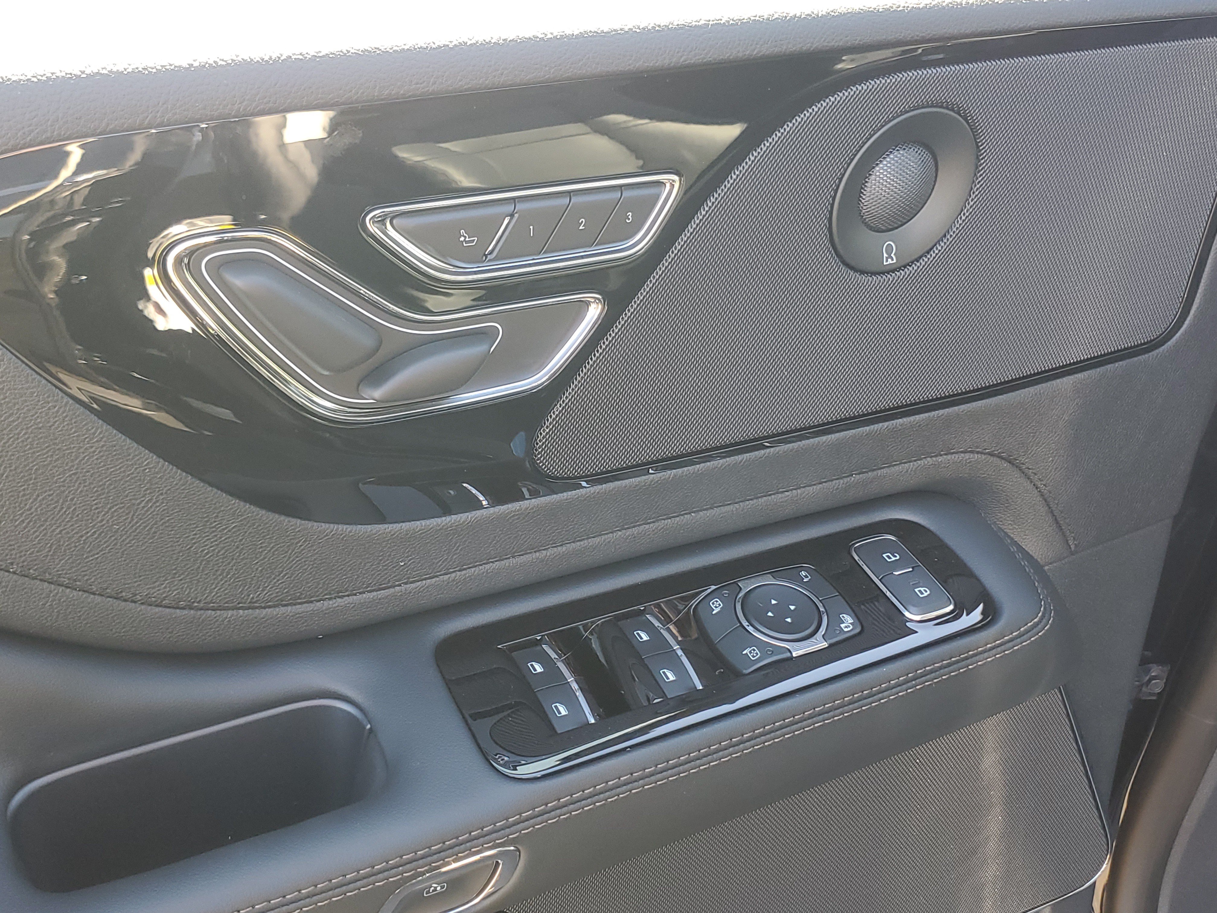New 2026 Lincoln Aviator AWD image 9