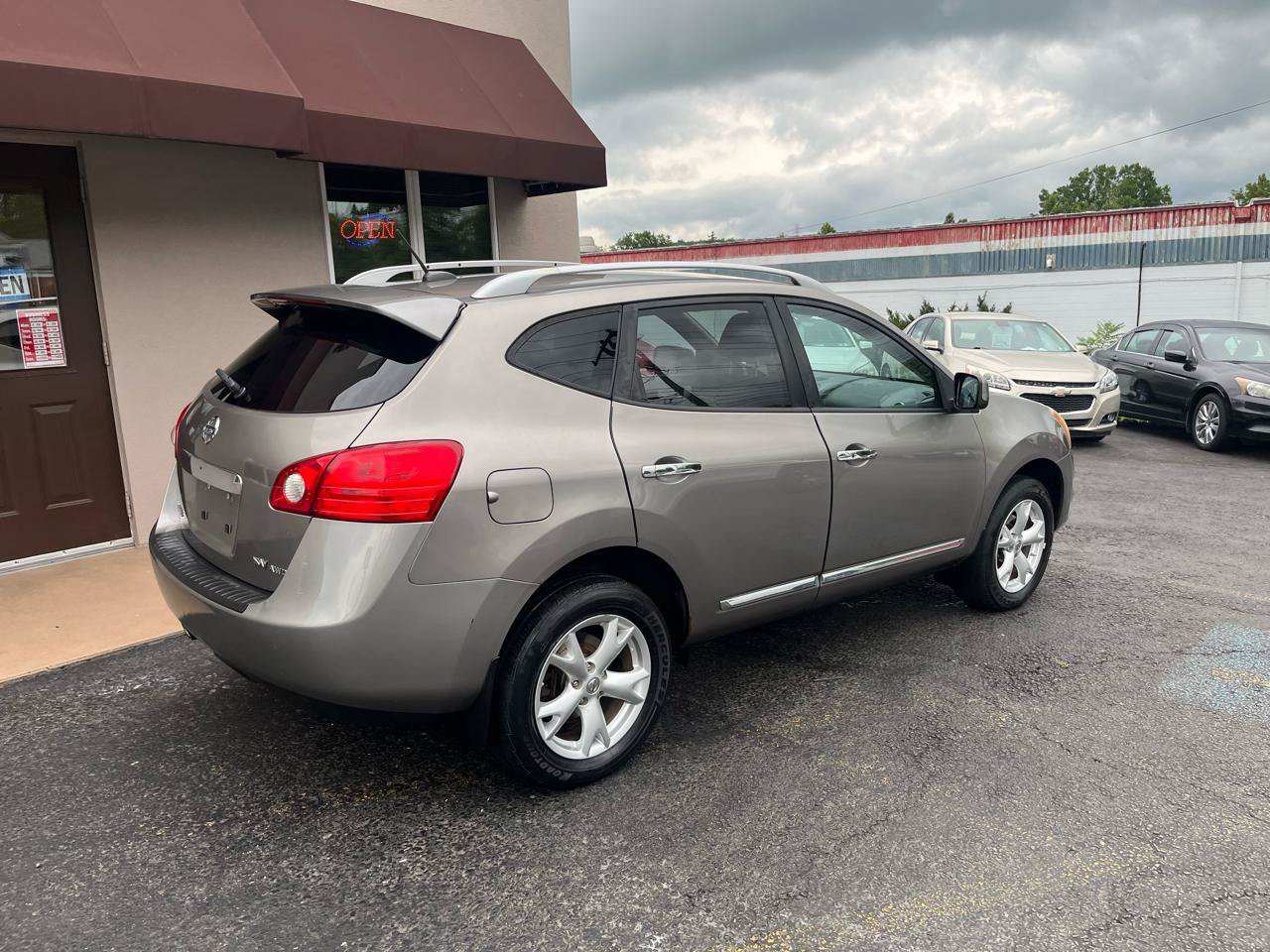 Used 2011 Nissan Rogue SV AWD/4WD image 4