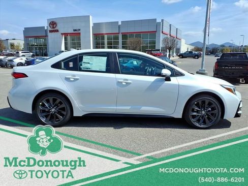 Used 2026 Toyota Corolla SE w/ SE Package FWD image 3