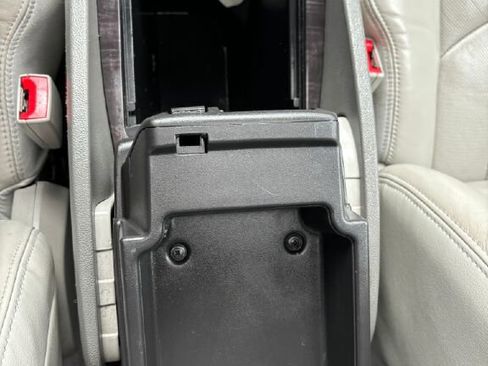 Used 2017 Buick Enclave Premium w/ Experience Buick Package image 34