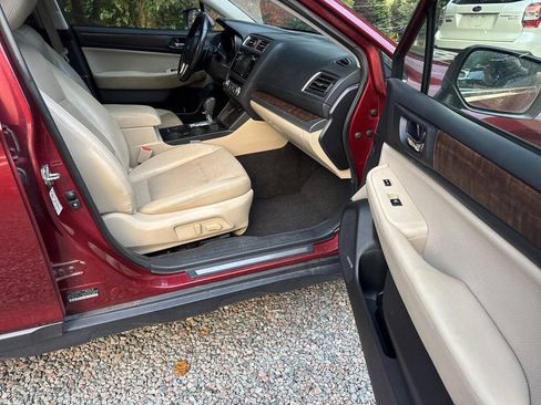 Used 2015 Subaru Outback 3.6R Limited AWD/4WD image 17