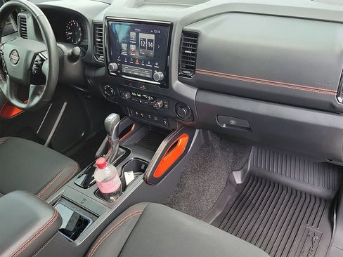Used 2022 Nissan Frontier PRO-4X AWD/4WD image 32