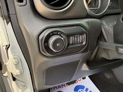 Used 2018 Jeep Wrangler Unlimited Sport S AWD/4WD image 24