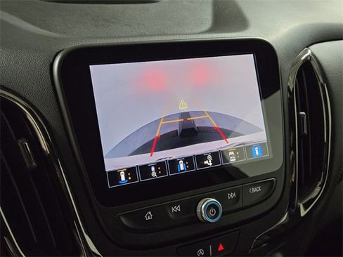 Used 2022 Chevrolet Equinox RS w/ RS Leather Package image 36