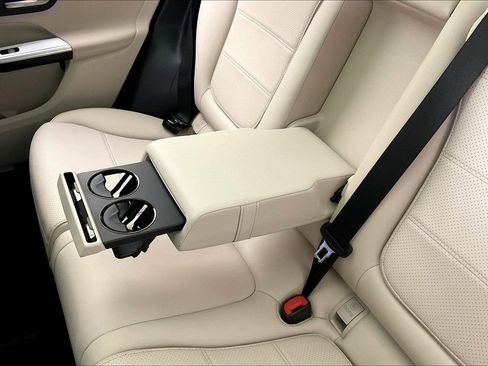 Certified 2023 Mercedes-Benz GLC 300 4MATIC image 36