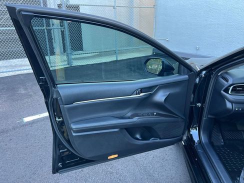 Used 2022 Toyota Camry XSE image 24