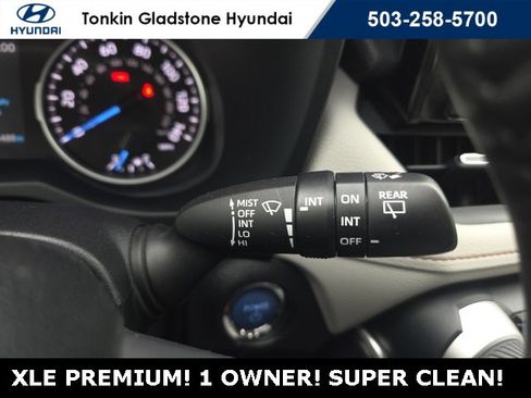 Used 2022 Toyota RAV4 XLE Premium image 13