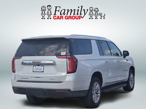 Used 2022 GMC Yukon XL SLT w/ SLT Premium Package AWD/4WD image 4
