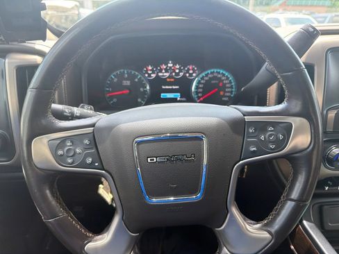 Used 2018 GMC Sierra 1500 Denali w/ Denali Ultimate Package AWD/4WD image 19