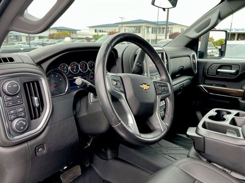 Used 2022 Chevrolet Silverado 3500 LT w/ Convenience Package AWD/4WD image 10