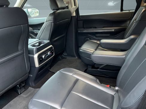 Used 2022 Ford Expedition XLT image 10
