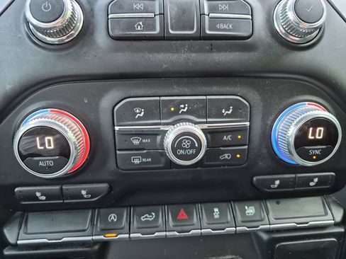 Used 2020 GMC Sierra 1500 SLE w/ SLE Value Package AWD/4WD image 17