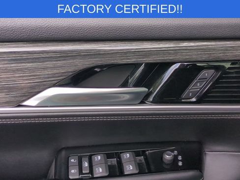 Certified 2022 Jeep Wagoneer Series II AWD/4WD image 13