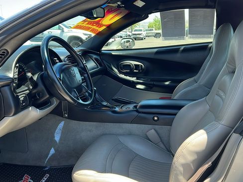 Used 2002 Chevrolet Corvette Coupe w/ Preferred Equipment Group2 RWD image 21