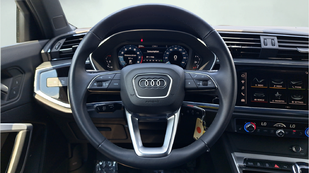 Used 2025 Audi Q3 2.0T Premium AWD/4WD image 18