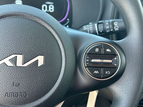 Used 2025 Kia Soul LX w/ LX Technology Package image 25