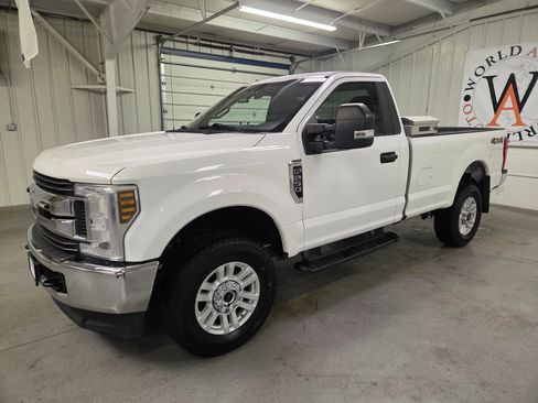 Used 2019 Ford F250 XLT AWD/4WD image 2