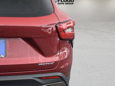 Used 2024 Chevrolet Trax ACTIV w/ Sunroof Package image 6