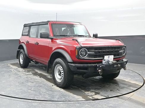 Used 2021 Ford Bronco Base image 2