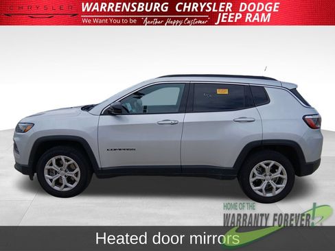Used 2024 Jeep Compass Latitude AWD/4WD image 8