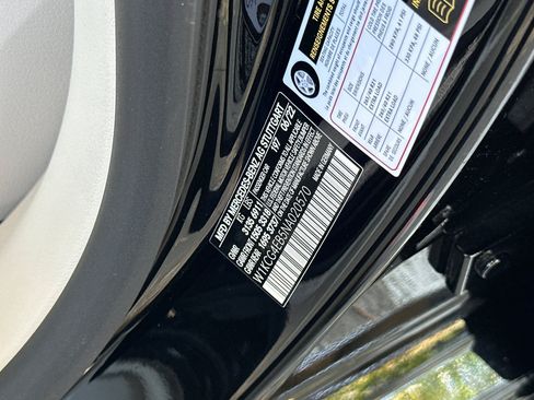 Used 2022 Mercedes-Benz EQS 580 4MATIC Sedan image 29