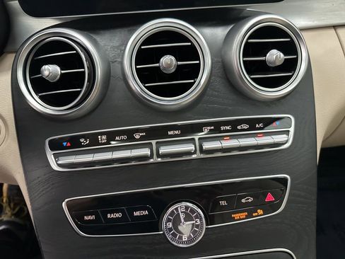 Used 2019 Mercedes-Benz C 300 Sedan image 18