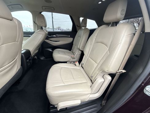 Used 2018 Buick Enclave Essence image 22