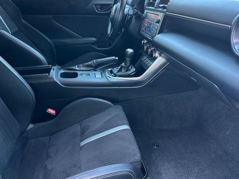 Used 2023 Toyota GR86 Premium w/ ALL Weather Mat Package (TMS) RWD image 13