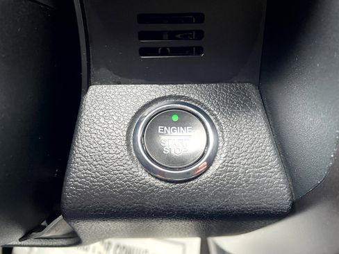 Used 2020 Ford Expedition Limited w/ Equipment Group 303A AWD/4WD image 18