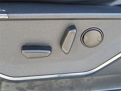 Used 2022 Ford F150 Lariat image 22