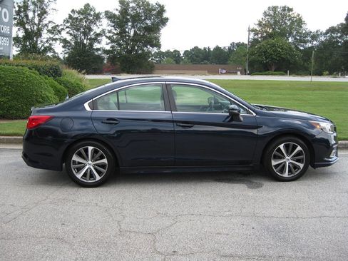 Used 2018 Subaru Legacy 2.5i Limited image 3